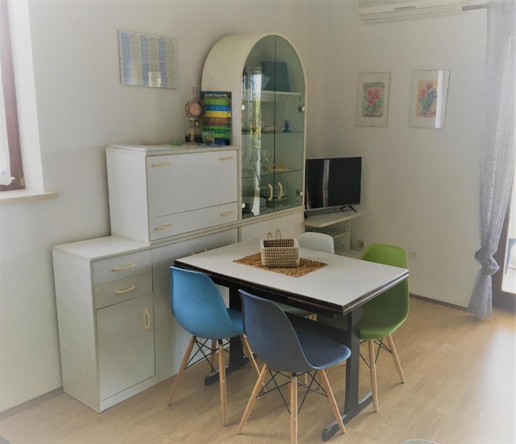 Apartment Jasna B Omišalj Dış mekan fotoğraf