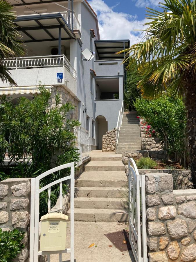 Apartment Jasna B Omišalj Dış mekan fotoğraf