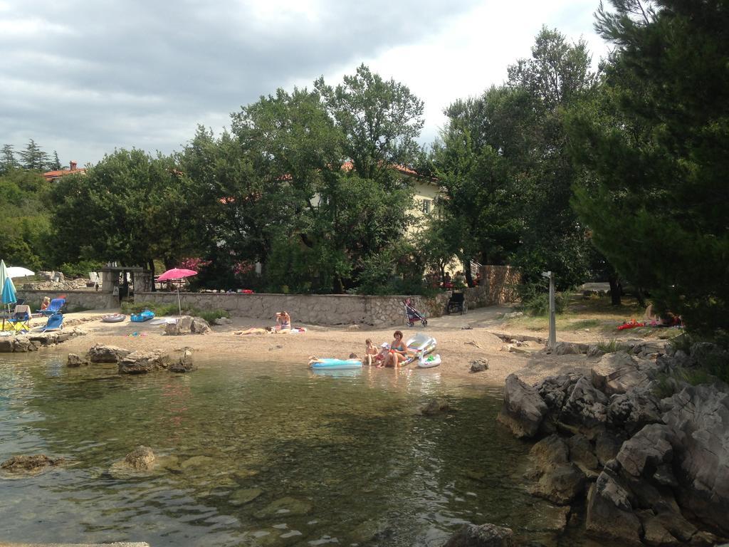 Apartment Jasna B Omišalj Dış mekan fotoğraf
